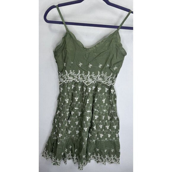 Jessica Simpson Dresses & Skirts - Jessica Simpson Women's Green Embroidered Eyelet Dress Size Medium NWT